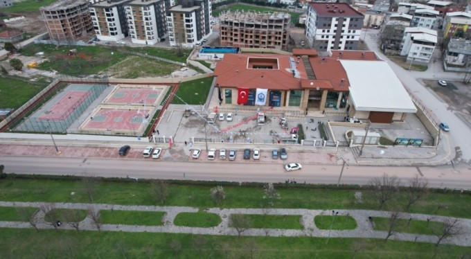Bakan Bak, Bursa'da Yıldırım Gençlik Merkezi'nin açılışına katıldı