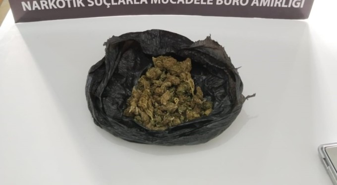 Bursa polisi uyuşturucu tacirlerine göz açtırmıyor