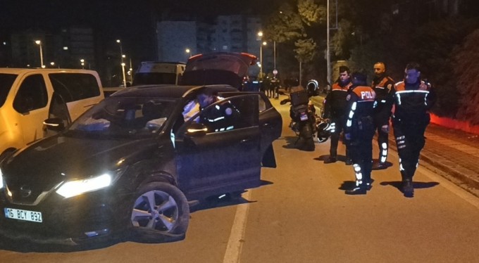 Bursa'da polisten kaçan gençlerin aracında bulunan maddenin uyuşturucu olmadığı ortaya çıktı