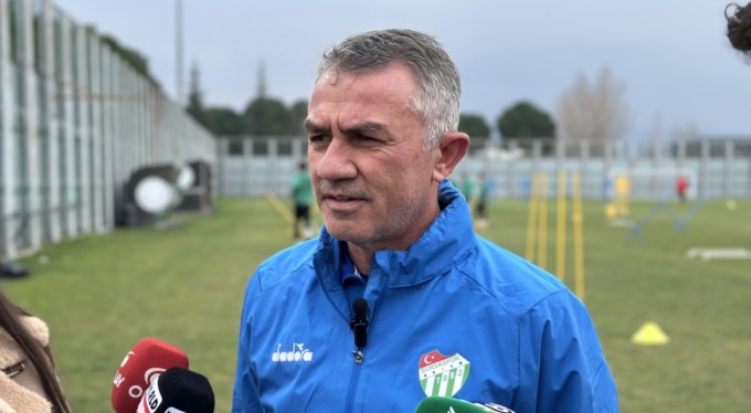 Bursaspor Teknik Direktörü Ümit Şengül: "Hedefimiz 39-40 puan"