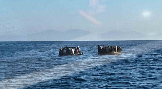 Can salına bindirip denizin ortasına bıraktılar