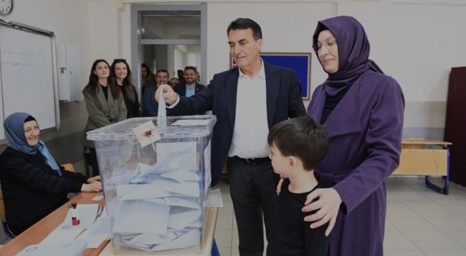 Başkan Dündar oyunu kullandı