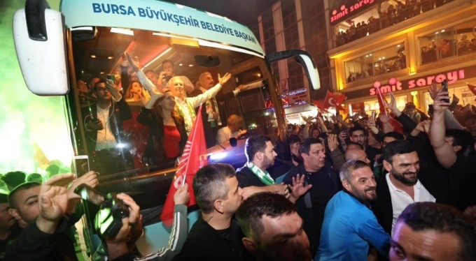 Bursa Büyükşehir'de yüzde 47,60 ile Bozbey, 6 ilçede CHP, 9 ilçede AK Parti, 2 ilçede İYİ Parti ipi göğüsledi