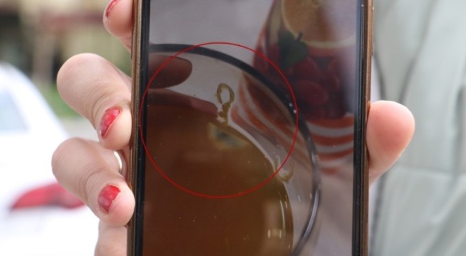 Bardağın içina bakan şok oldu! "İnsan sağlığı bu kadar ucuz olmamalalı"