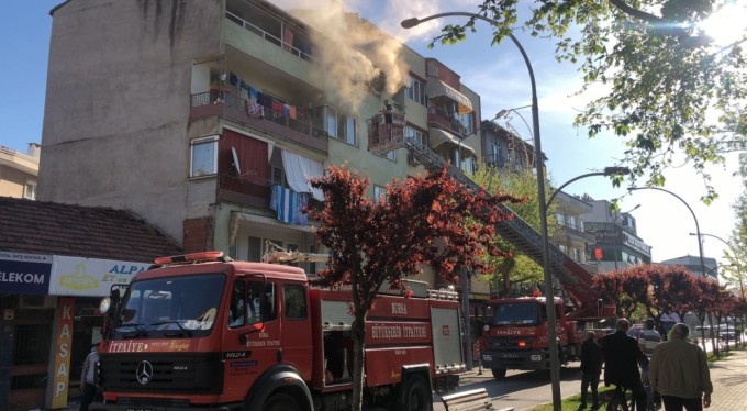 Bursa'da apartman dairesinde yangın