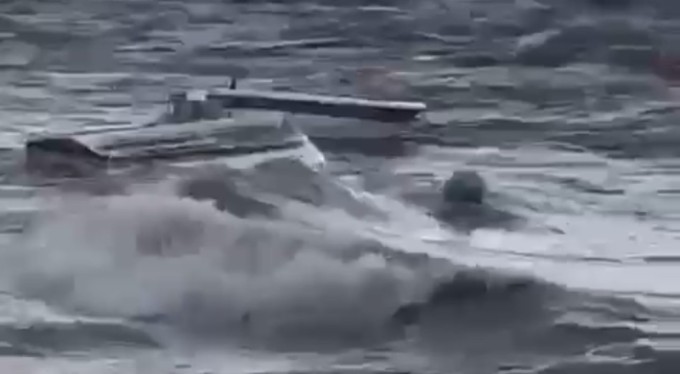 Gemlik'te fırtına ve yağmur hayatı felç etti, tekneler alabora oldu