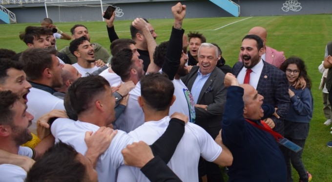 Şampiyon Nilüfer Belediye FSK