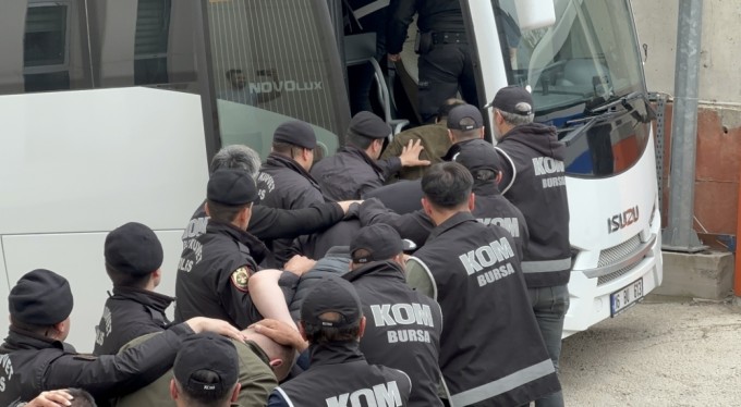 Bursa'da "Mahzen-32" operasyonunda yakalanan 27 şüphelinin tamamı tutuklandı