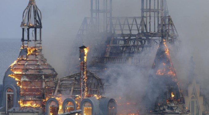 Rusya, Ukrayna'daki "Harry Potter Kalesi"ni vurdu