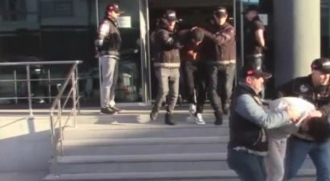 Bursa'da 100 bin kişiyi zehirleyecek uyuşturucu baronları tutuklandı