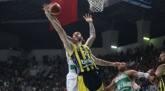 Türkiye Sigorta Basketbol Süper Ligi: Bursaspor: 112 - Fenerbahçe: 116