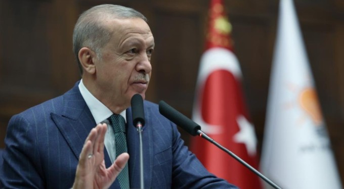 Cumhurbaşkanı Erdoğan'dan 'sapasağlam ayaktayız' mesajı: 'Bürokratik vesayete izin vermeyiz'