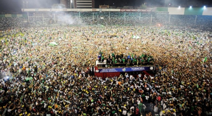 Bursaspor Kulübü 14 yıl önce bugün Süper Lig şampiyonu olmuştu