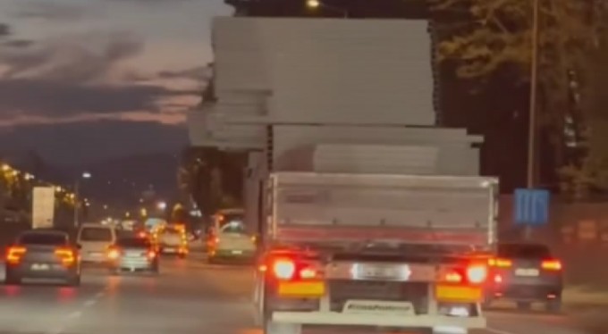 Tehlikeli taşımacılık kamerada