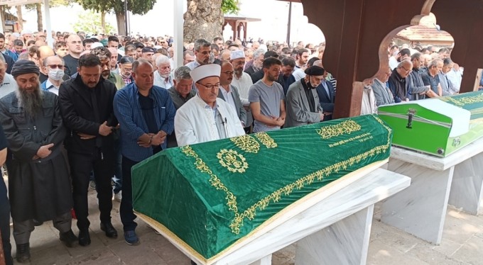 Bursa'yı şiirlerle anlatmıştı, 34 yıl görev yaptığı camidan uğurlandı