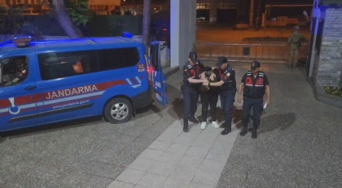 Bursa'da taksiciyi 20 yerinden bıçaklayıp gasp eden 19 yaşındaki saldırgan yakalandı