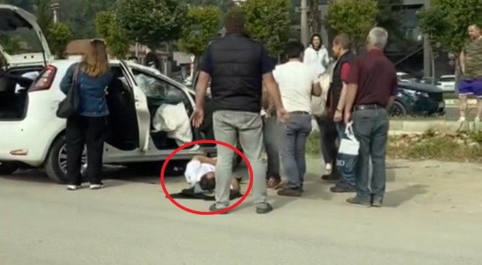 Bursa'da takla atan otomobilde 2 kişi yaralandı