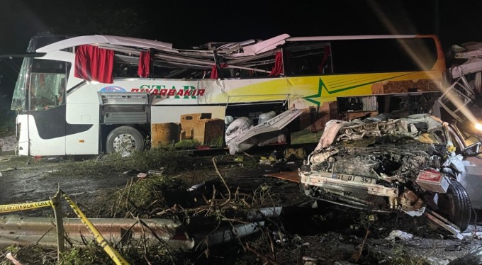 10 kişinin can verdiği feci kazada ölenlerin kimlikleri belli oldu