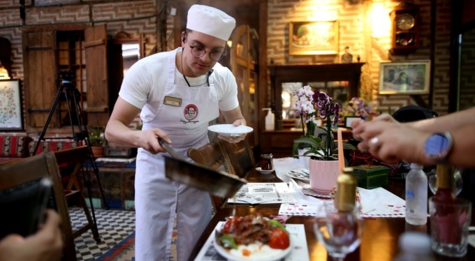 İskender kebap tartışması büyüyor "Biz bu işe başladığımızda fotoğraf henüz icat olmamıştı"