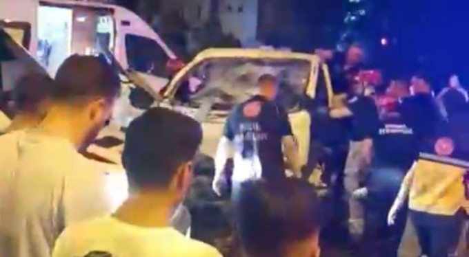 Bursa'da can pazarı! İşçileri taşıyan servis ile kamyonet çarpıştı