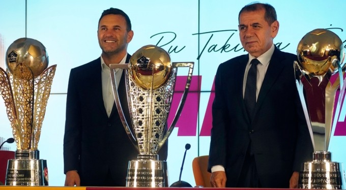 Galatasaray, Okan Buruk ile sözleşme yeniledi