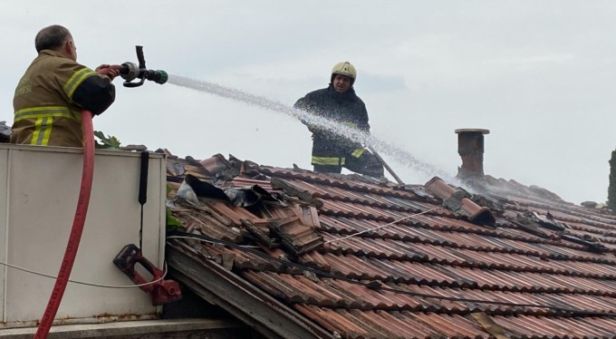 Bursa'da alzaymır hastası kadın son anda yanmaktan kurtuldu