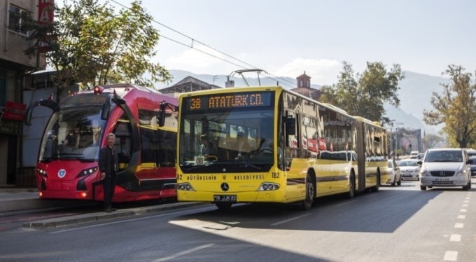 Bursa'da üniversite adaylarına ücretsiz ulaşım