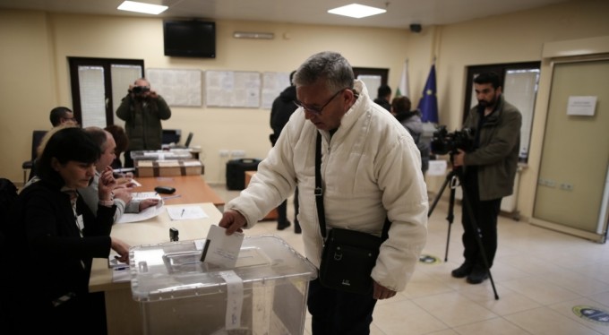 Komşu'daki seçim heyecanı Bursa'daki soydaşları sardı