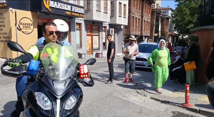 Bursa'da motosikletli sınav timine büyük alkış