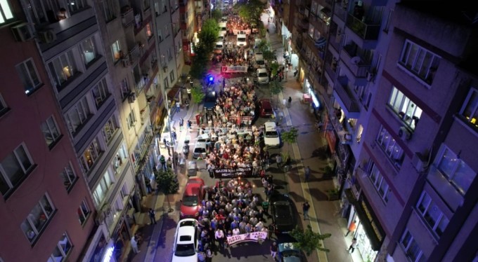 Yıldırım'da Filistin için meşaleli yürüyüş