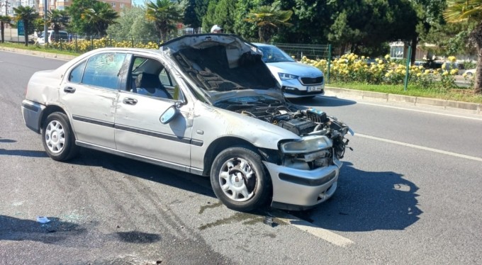 Bursa'da otomobil takla attı: 3 yaralı