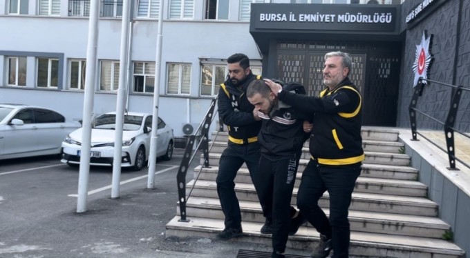 Bursa'da tartıştığı babasını pompalı tüfekle vurarak öldüren şahsın yargılanmasına başlandı