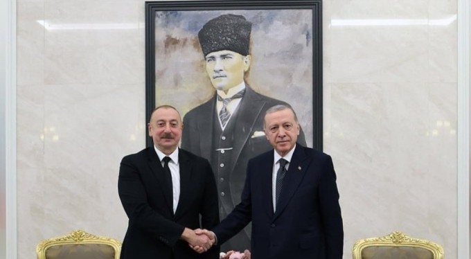 Cumhurbaşkanı Erdoğan, Azerbaycan Cumhurbaşkanı Aliyev ile bir araya geldi