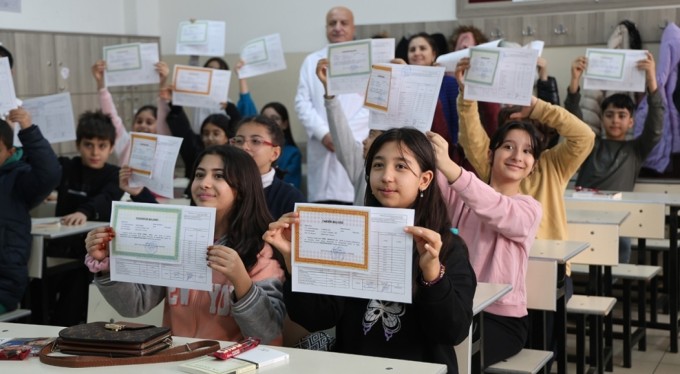 Okullarda son ders zili yarın çalacak