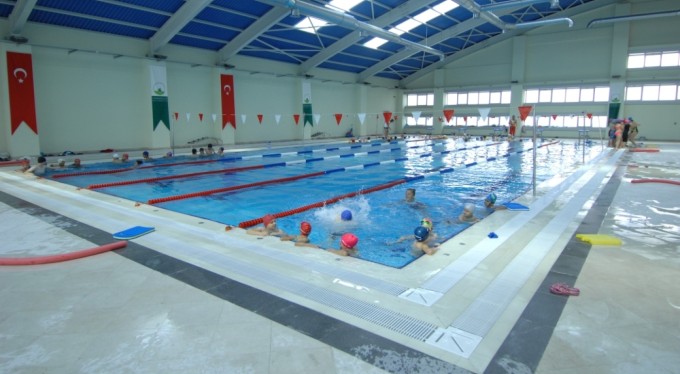 Osmangazi'de yaz dönemi yüzme kursları başlıyor