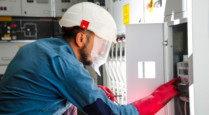 UEDAŞ ekiplerinin sıcak hava mesaisi