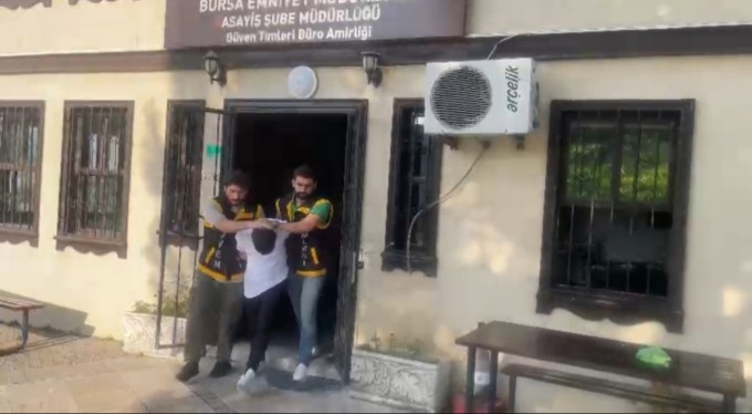 Bursa'da 25 yıl hapis cezasıyla aranan suç makinesi yakalandı