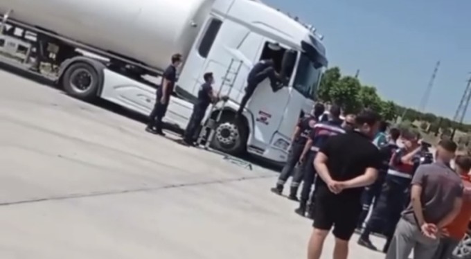 Bursa'da tır şoförü sevkiyat yaparken öldü, cansız bedeni 2 gün sonra araçta bulundu