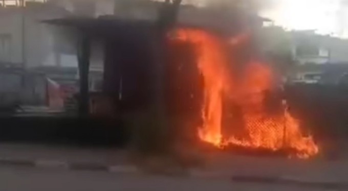 Baraka alevlere teslim oldu