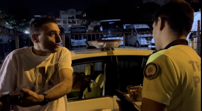 Bursa'da alkollü sürücü polisin peşinden ayrılmadı, "İstediğiniz cezayı yazın aracı bağlamayın"
