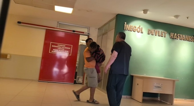 Bursa'da oyun oynarken 10 yaşındaki çocuğun göğsüne bıçak saplandı