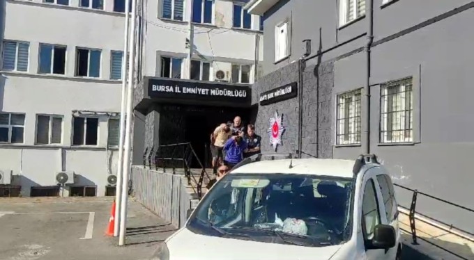 Bursa'da kadınlara zorla fuhuş yaptıran 3 şahıs tutuklandı