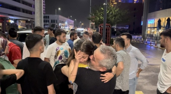 Bursa kayıp 3 kız için ayağa kalktı, kızlar AVM'de paten kayarken bulundu