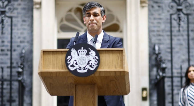 İngiltere Başbakanı Sunak'tan parti liderliğinden istifa kararı