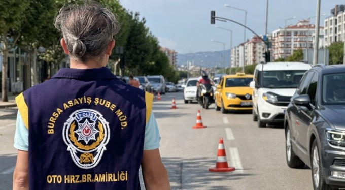 Bursa'da eş zamanlı 'Kapan-2' uygulaması