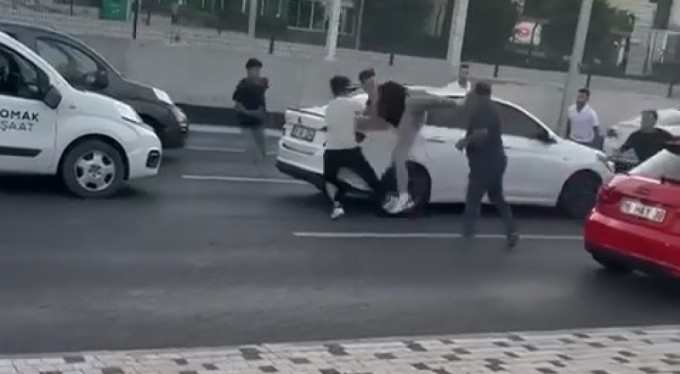 Bura'da trafik tartışması, baltalı, yumruklu kavgaya dönüştü