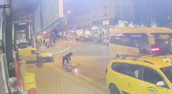 Bursa'da sakar silahlı saldırgan! Düşe kalka hedef aldı iş yerine arka arkaya ateş açtı