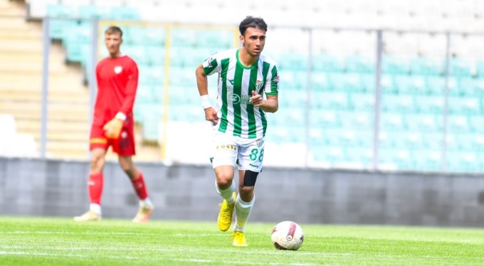 Bursaspor'dan ayrılan Yiğit Fidan, Süper Lig yolunda
