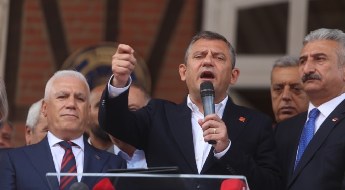 Özel: "Bozbey'in 100 günde yaptıklarını takdir ediyorum"