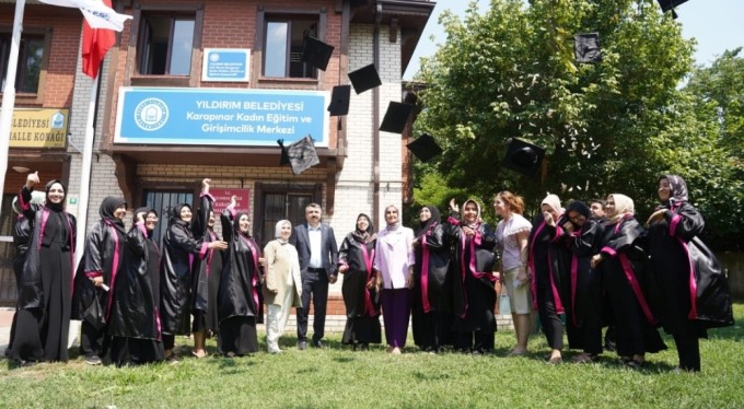 Karapınar Kadın Eğitim ve Girişimcilik Merkezi mezunlarını verdi
